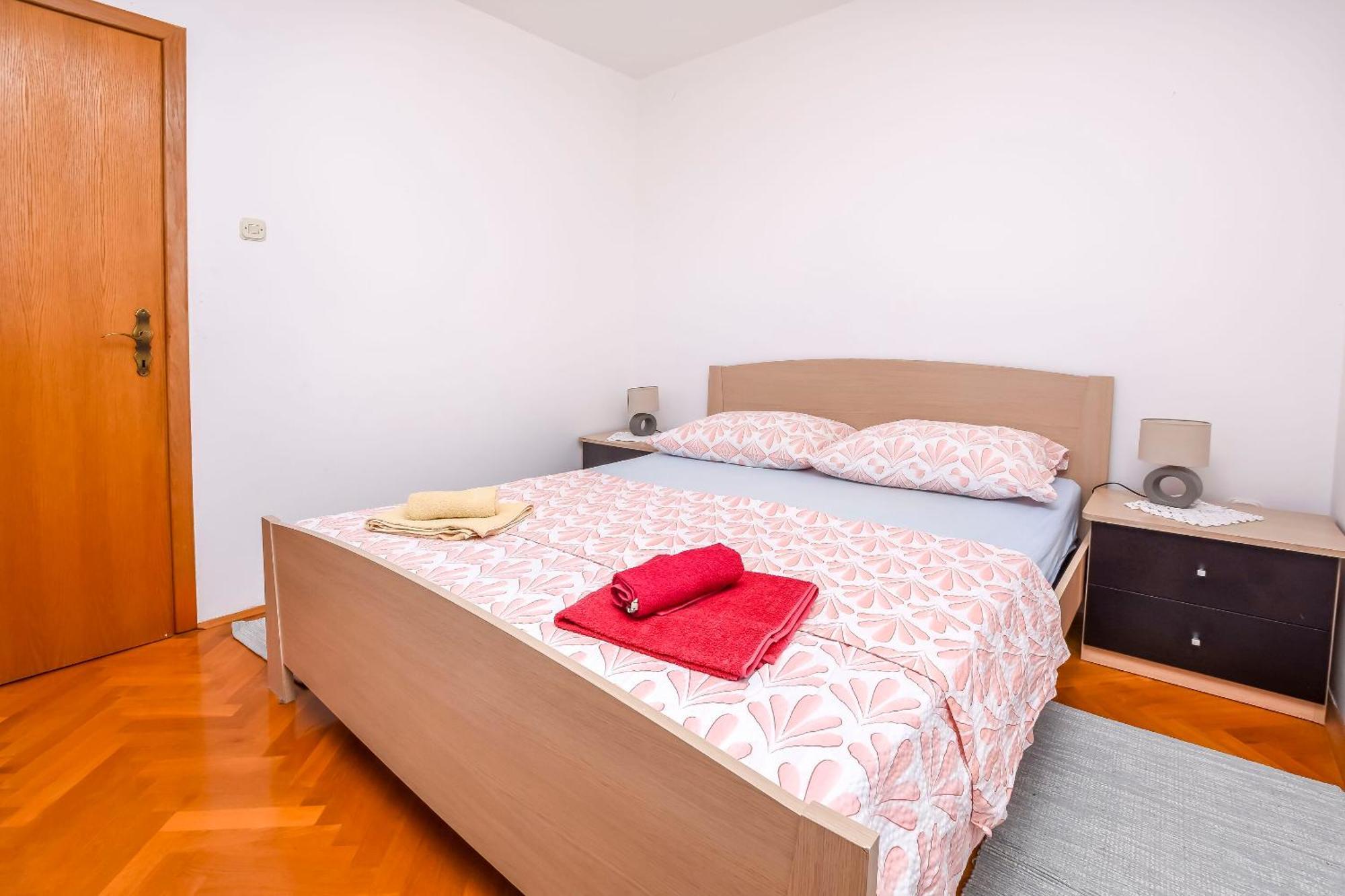 Ražanj Apartments Ema מראה חיצוני תמונה
